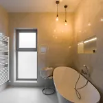 Eclat Butique Jacuzzi Apartamento *