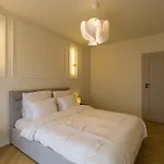 Eclat Butique Jacuzzi Apartamento *