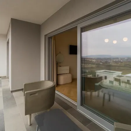 Apartmán Eclat Butique Jacuzzi *