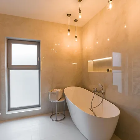 Eclat Butique Jacuzzi * Kluž