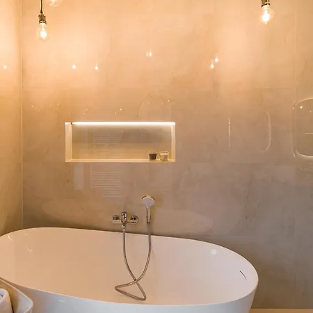 Eclat Butique Jacuzzi Apartmán