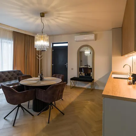 Eclat Butique Jacuzzi Apartmán Kluž