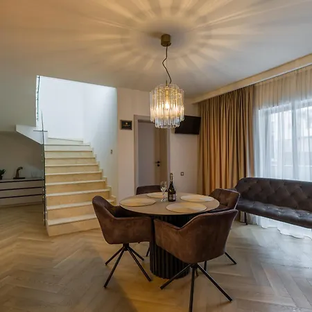 Eclat Butique Jacuzzi Apartmán
