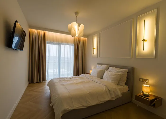 Eclat Butique Jacuzzi Apartment