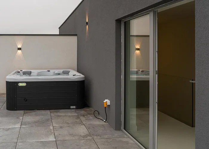 Eclat Butique Jacuzzi *